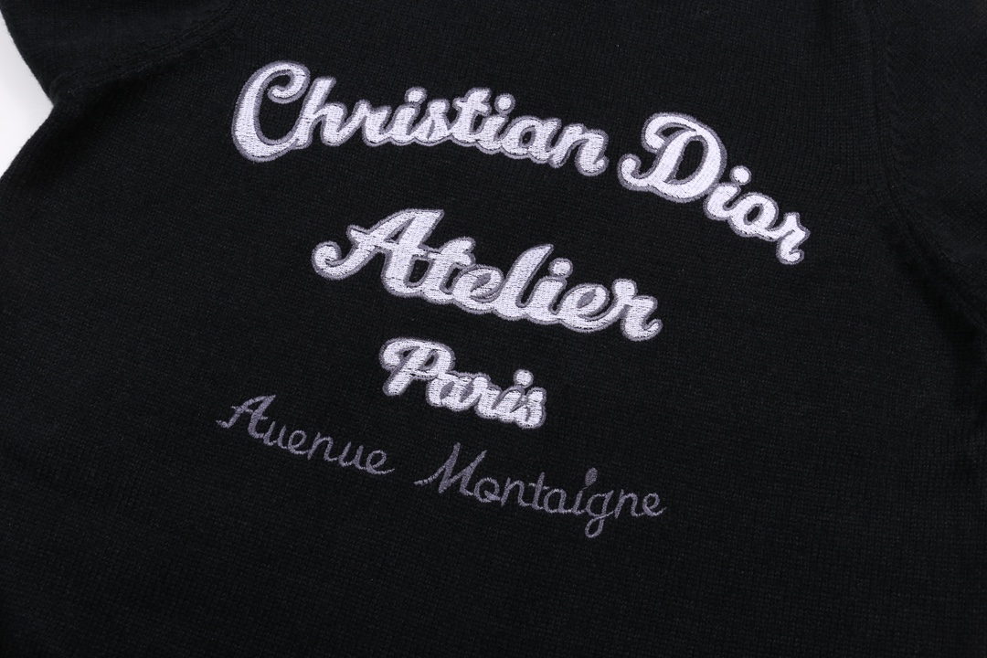 【DIOR 公式旗艦店】ディオール   セーター好評に付き再入荷！ 240929
