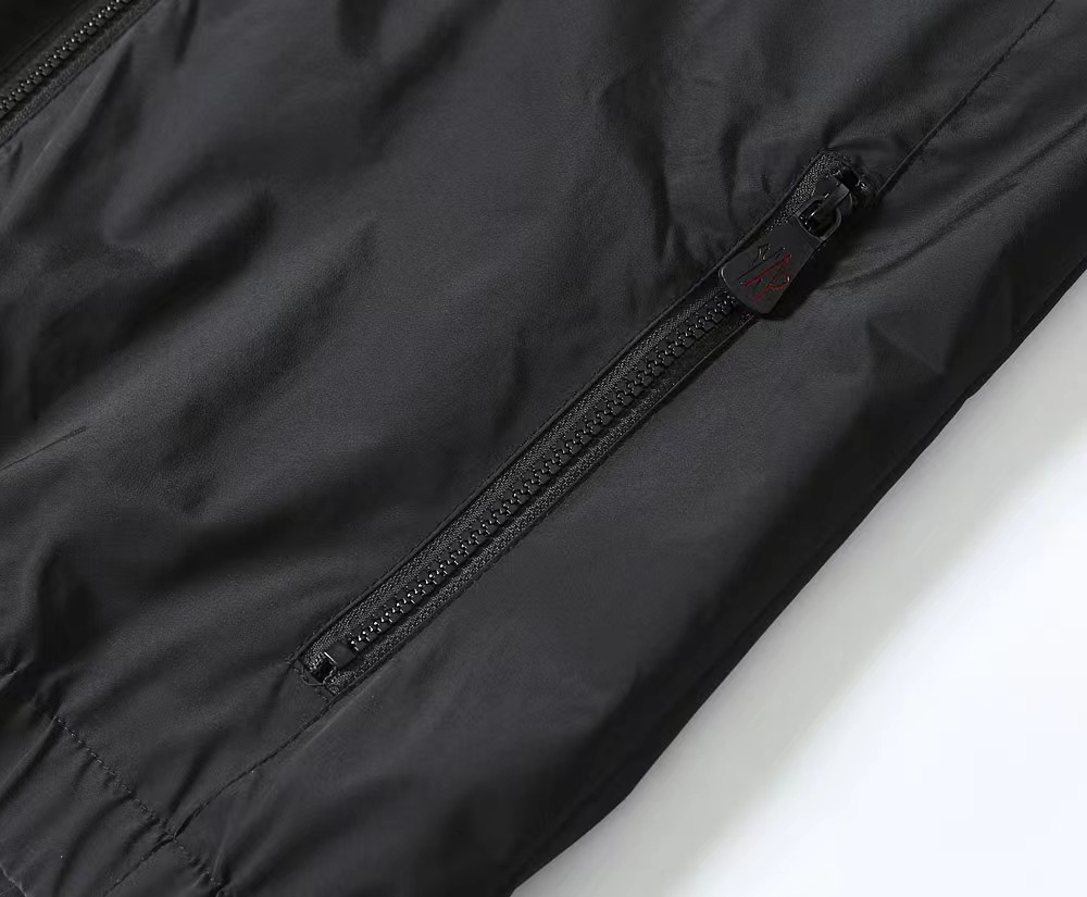 【MONCLER 公式旗艦店】 モンクレール  ジャケット着 ご好評に付き再入荷！241023