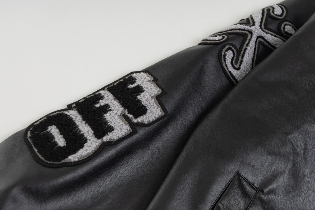 【OFF-WHITE  公式旗艦店】オフホワイト  野球着  ジャケット着ご好評に付き再入荷！241023