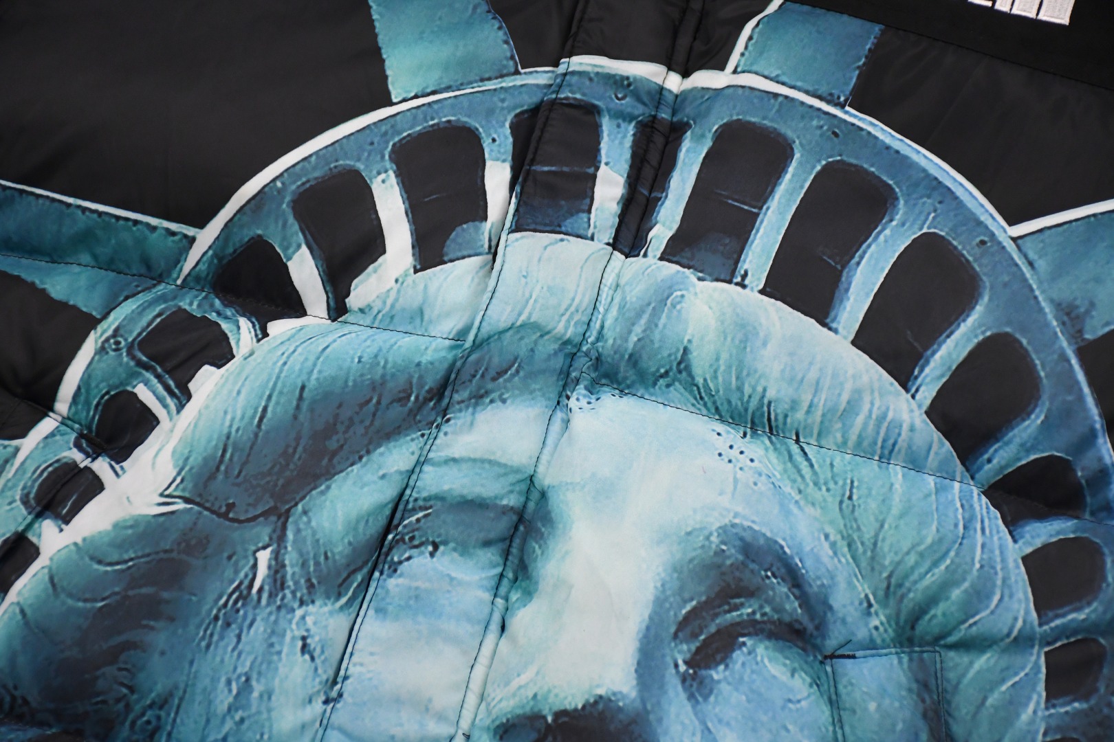 【The North Face 公式 旗艦店】ザノースフェイス ダウンジャケット ご好評に付き再入荷！241022