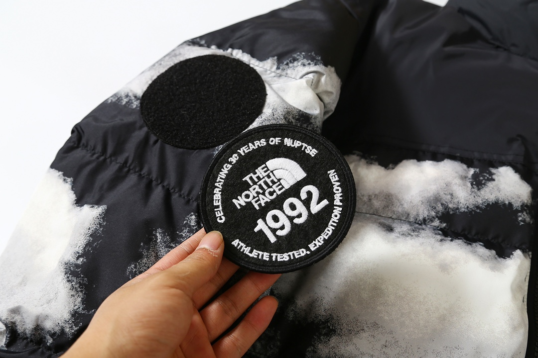 【The North Face 公式 旗艦店】ザノースフェイス ダウンジャケット ご好評に付き再入荷！241026