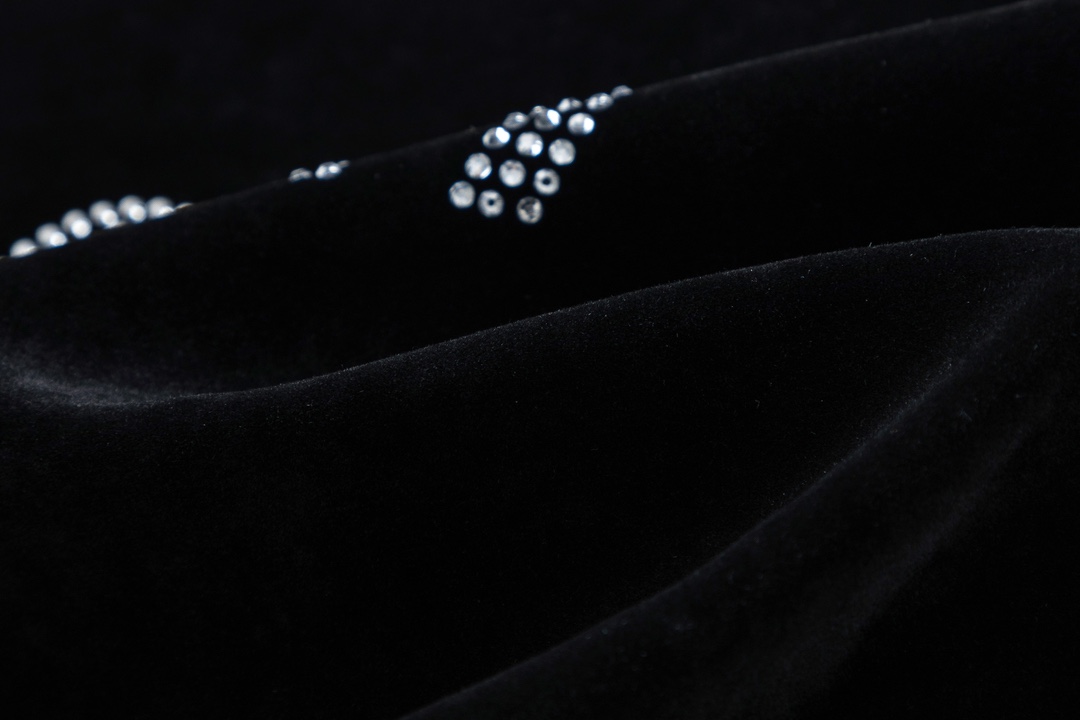 【DIOR 公式旗艦店】ディオール  ジャケット着 好評に付き再入荷！241028