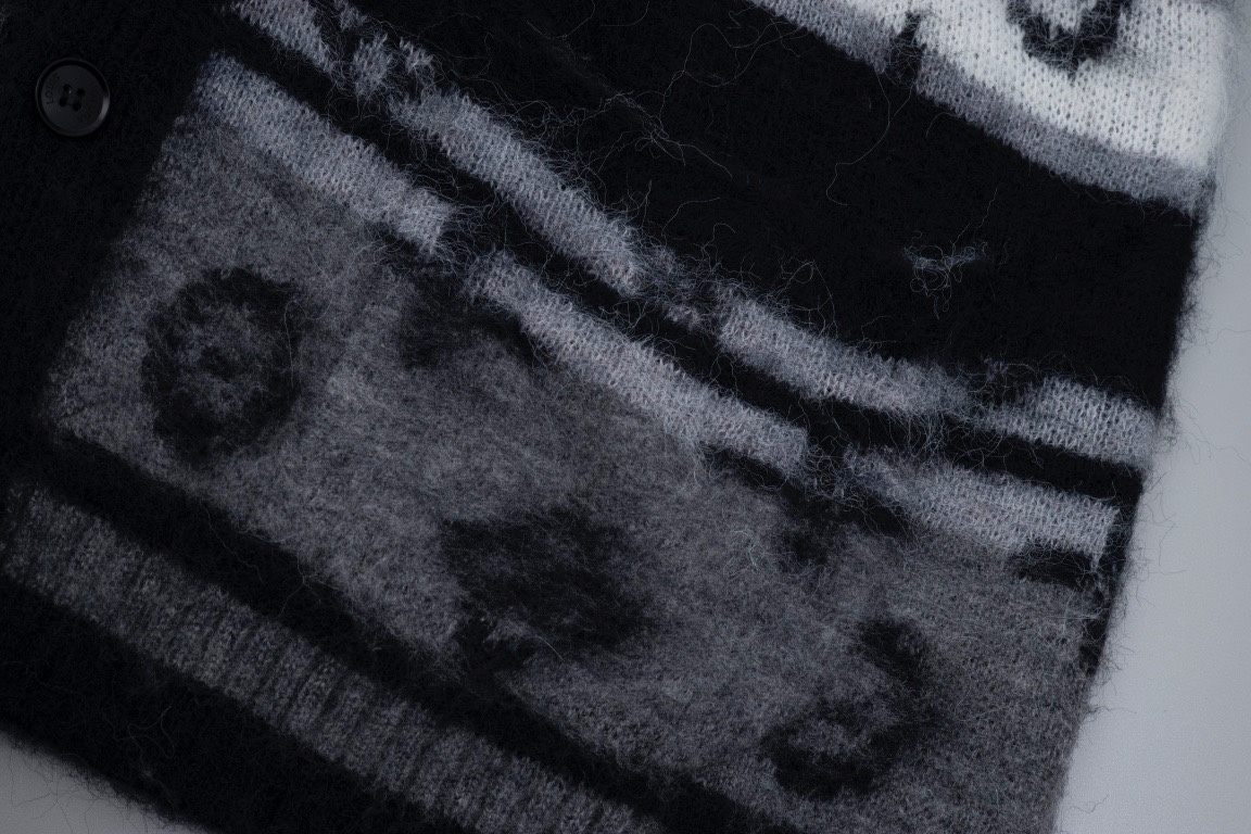 【LOUIS VUITTON 公式旗艦店】ルイヴィトン  セーター好評に付き再入荷！ 241029