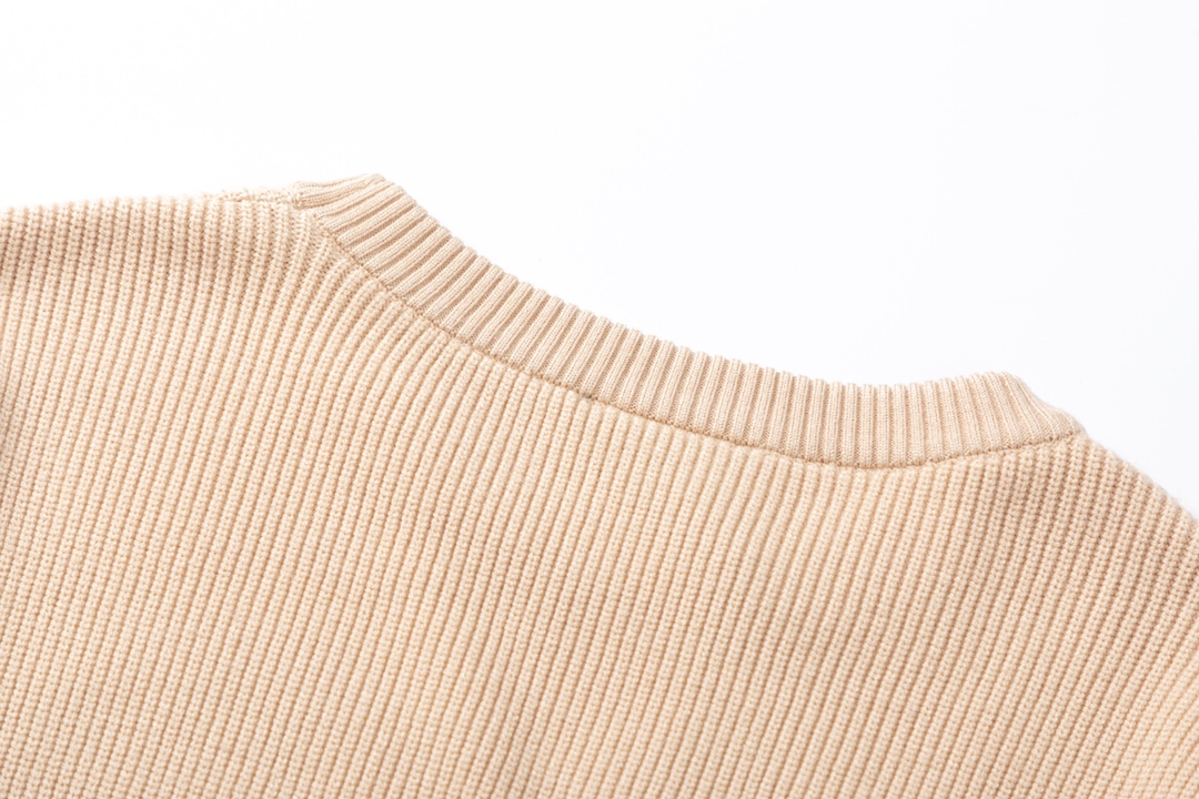 【BALENCIAGA  公式旗艦店】バレンシアガ   セーター好評に付き再入荷！ 241101