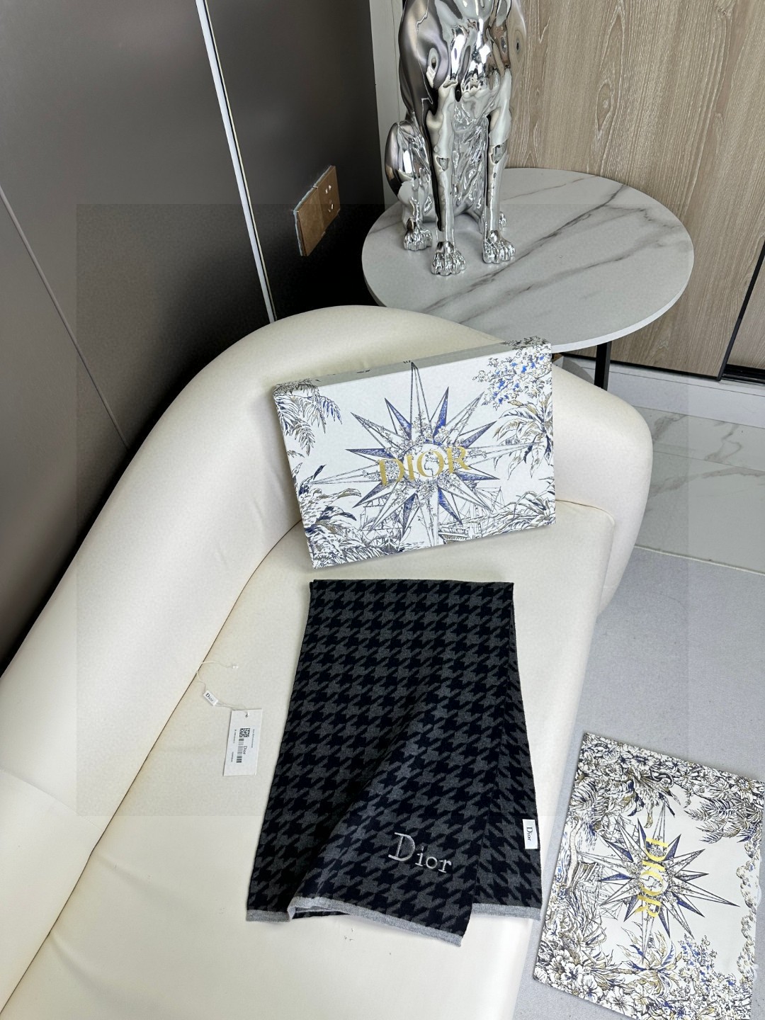 【DIOR  ディオール 】スカーフ32*180cm  241108