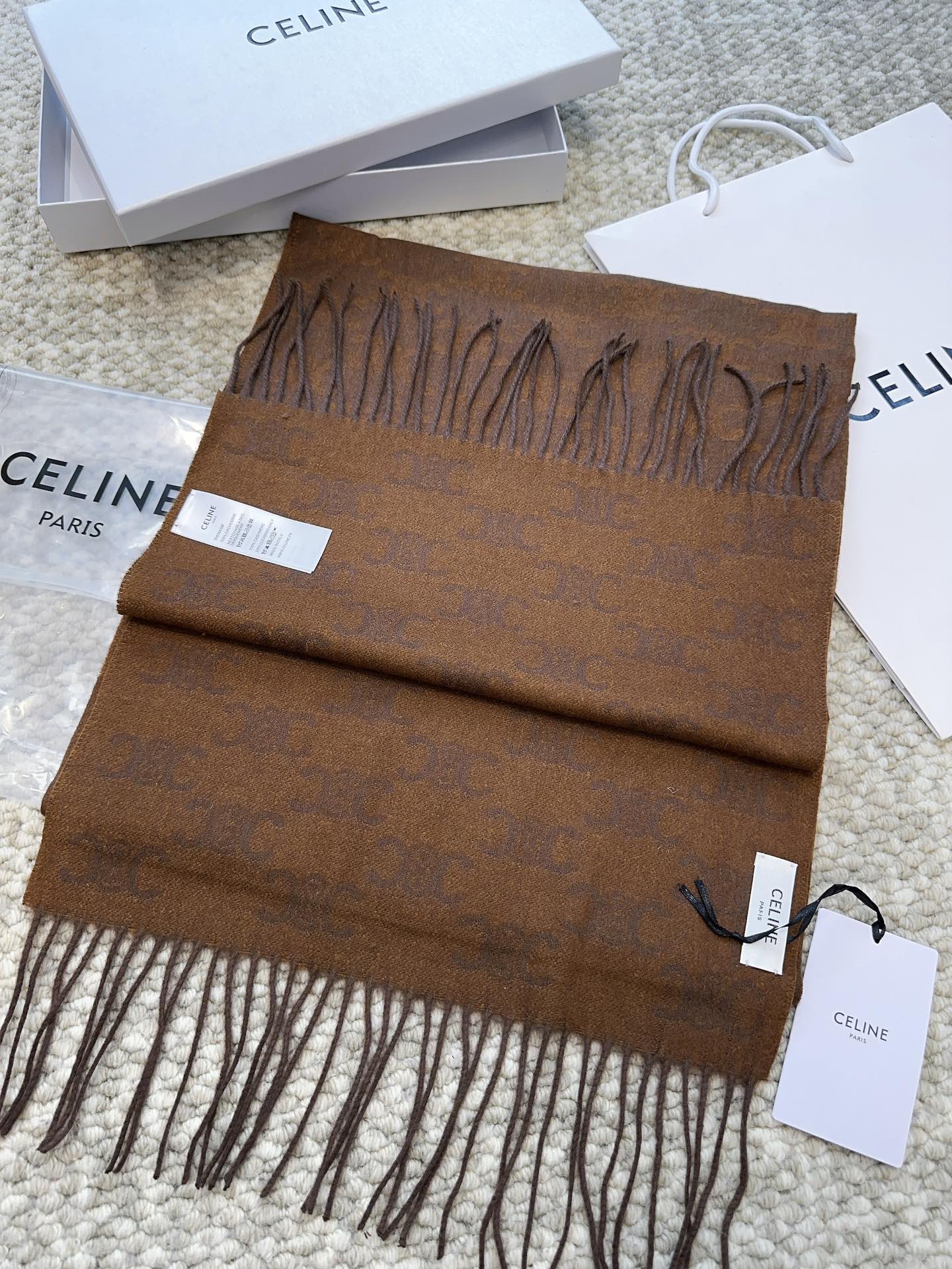 【CELINE セリーヌ】スカーフ 37*200CM  241108