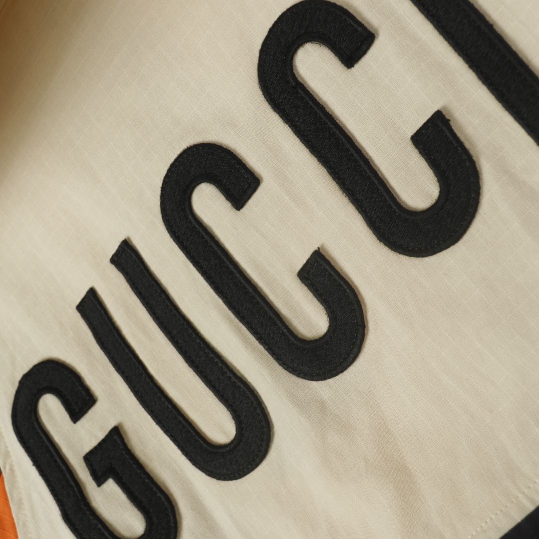 【GUCCI  公式旗艦店】グッチ   ジャケット着 好評に付き再入荷！241111