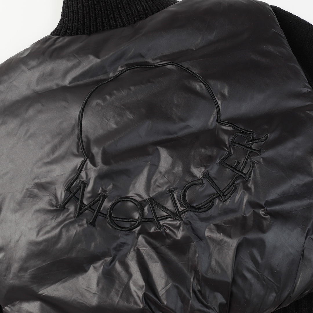 【MONCLER 公式旗艦店】モンクレール  ダウンジャケット好評に付き再入荷！ 241113