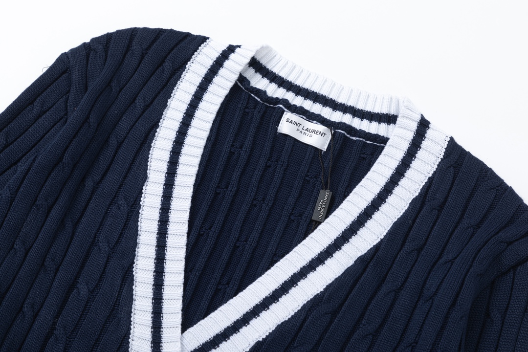 【YSL SAINT LAURENT   公式旗艦店】サンローラン   セーター好評に付き再入荷！ 241116