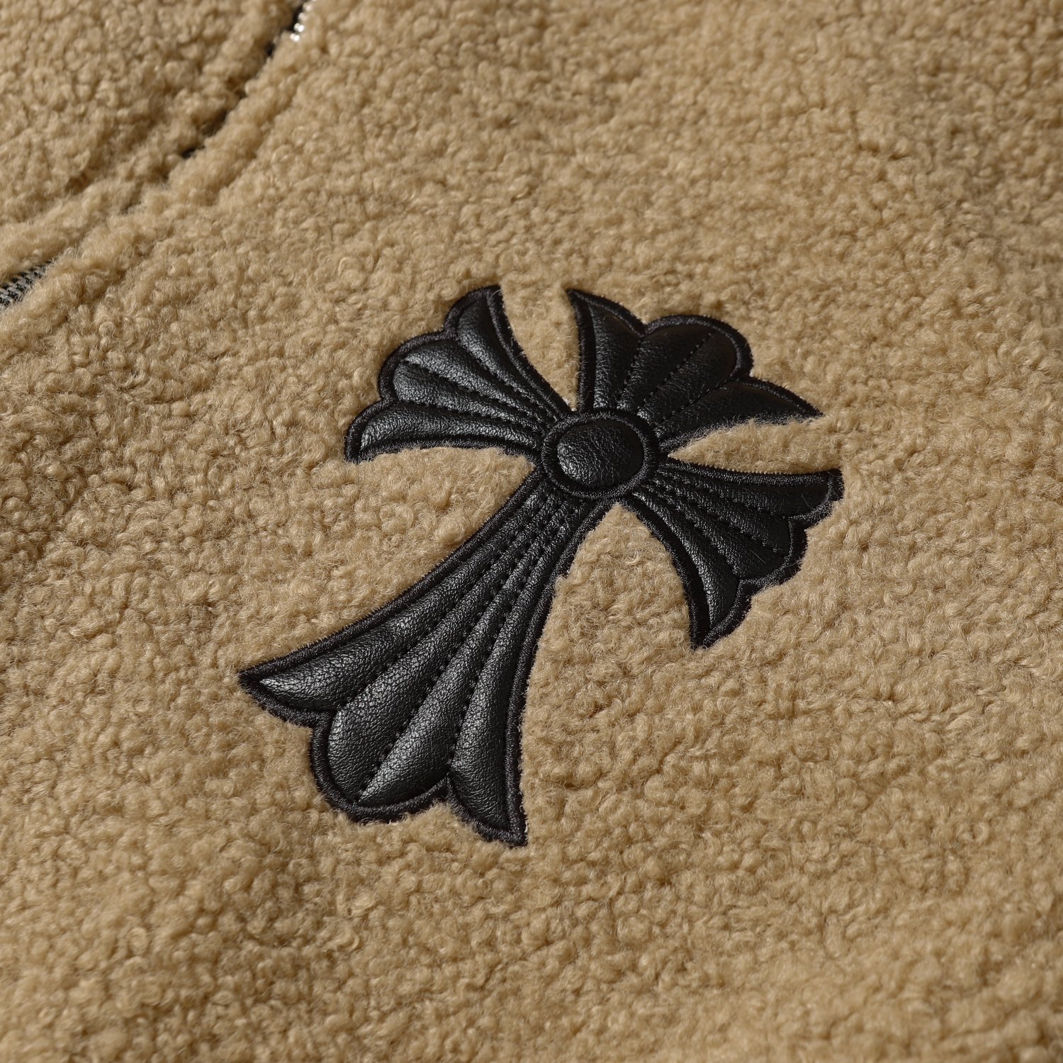 【CHROME HEARTS】クロムハーツ  ジャケット着ご好評に付き再入荷！241118