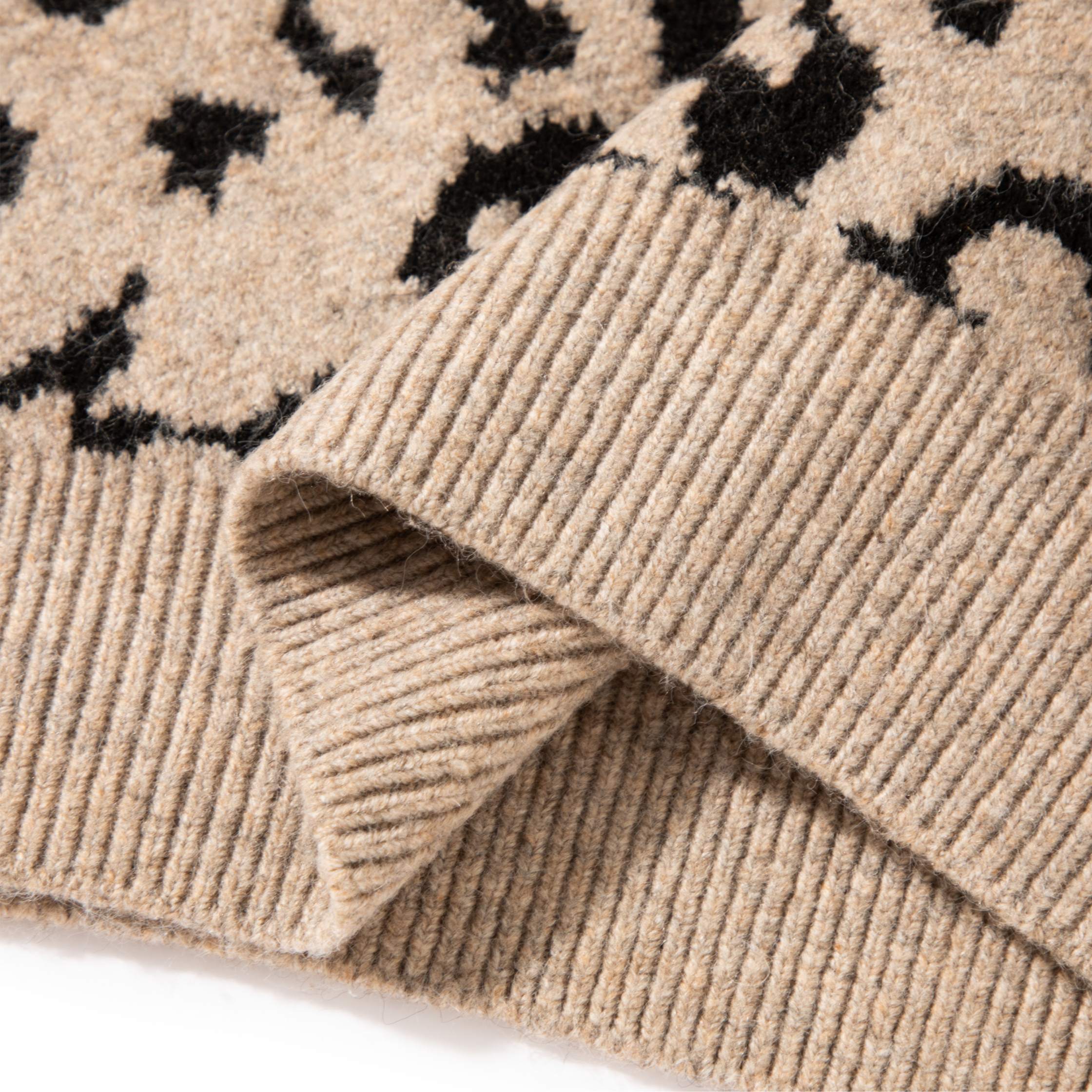 【Miumiu 公式旗艦店】ミュウミュウ  セーター好評に付き再入荷！ 241123