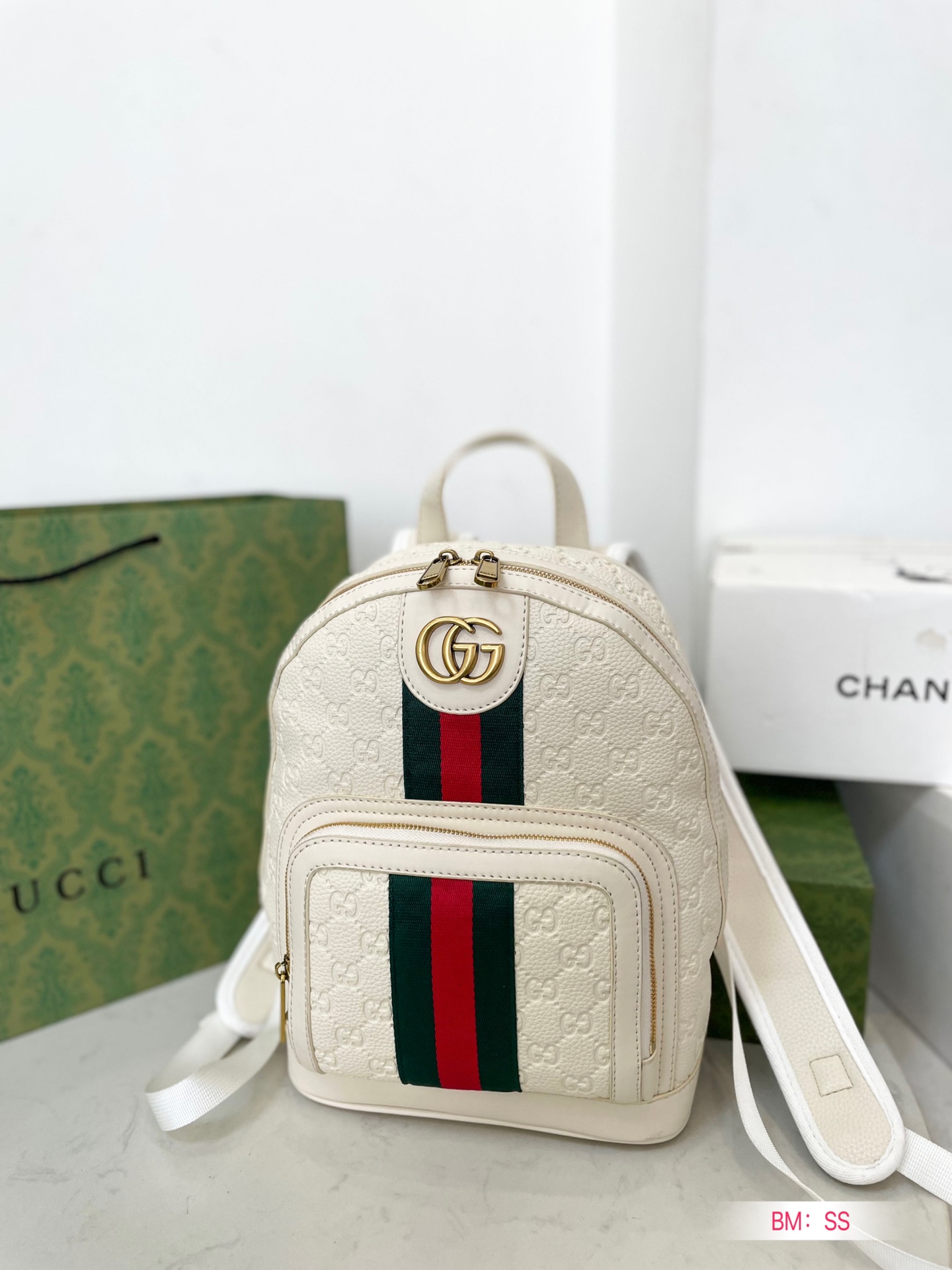 【GUCCI 公式 旗艦店】グッチ  ハンドバッグ当日出荷 好評に付き再入荷！23*32CM
