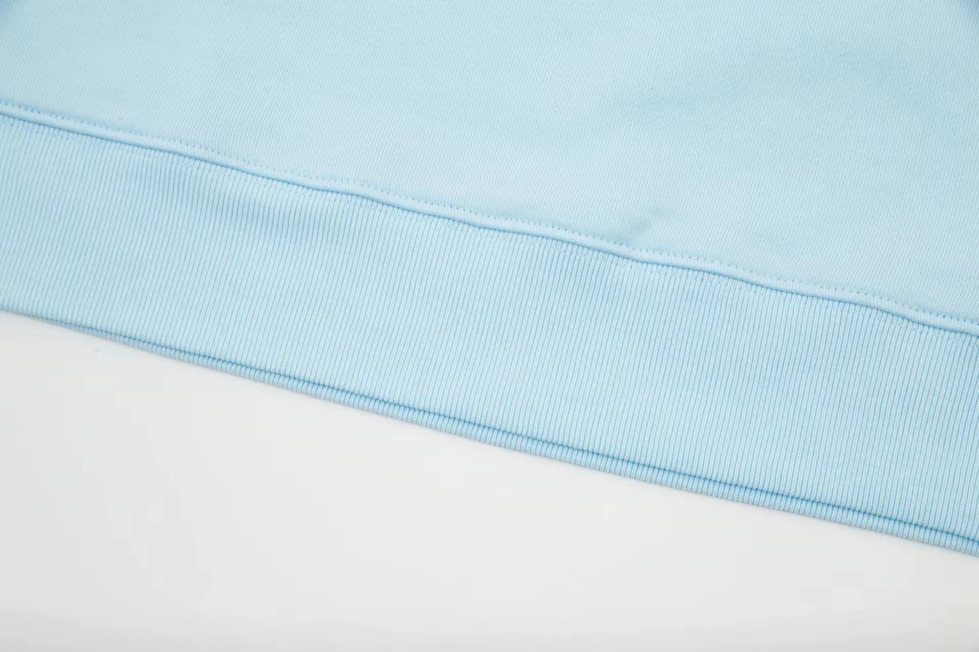 【GUCCI  公式旗艦店】 グッチ 丸首の衛衣 スウェットご好評に付き再入荷！