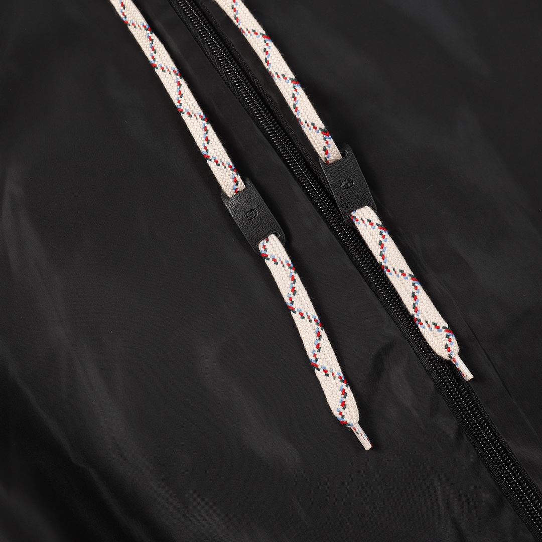 【GUCCI  公式旗艦店】グッチ  ジャケット着好評に付き再入荷！