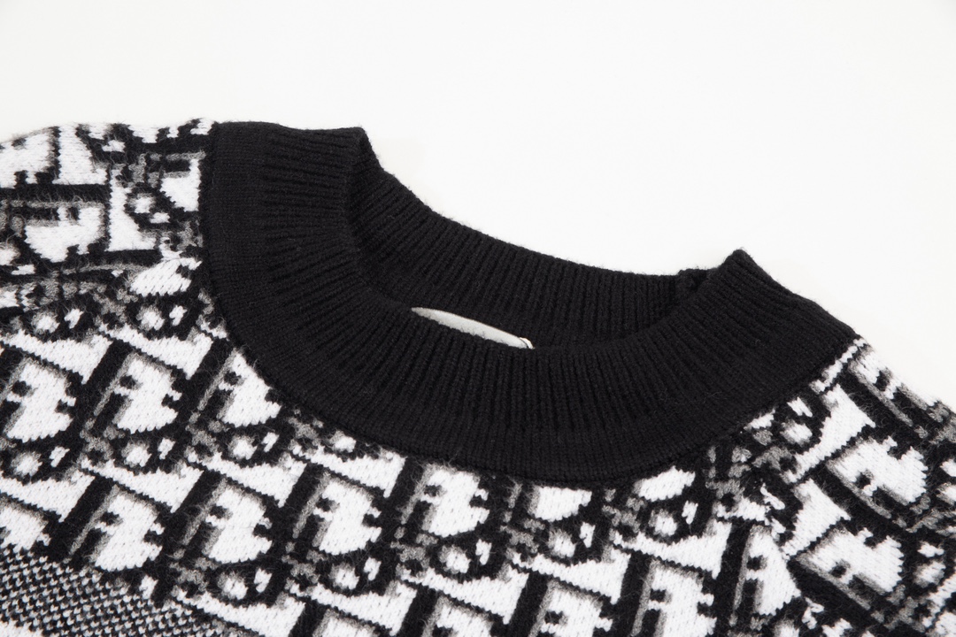 【DIOR 公式旗艦店】ディオール  セーター好評に付き再入荷！