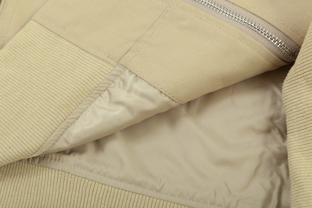 【DIOR  公式旗艦店】ディオール  ジャケット着 好評に付き再入荷！