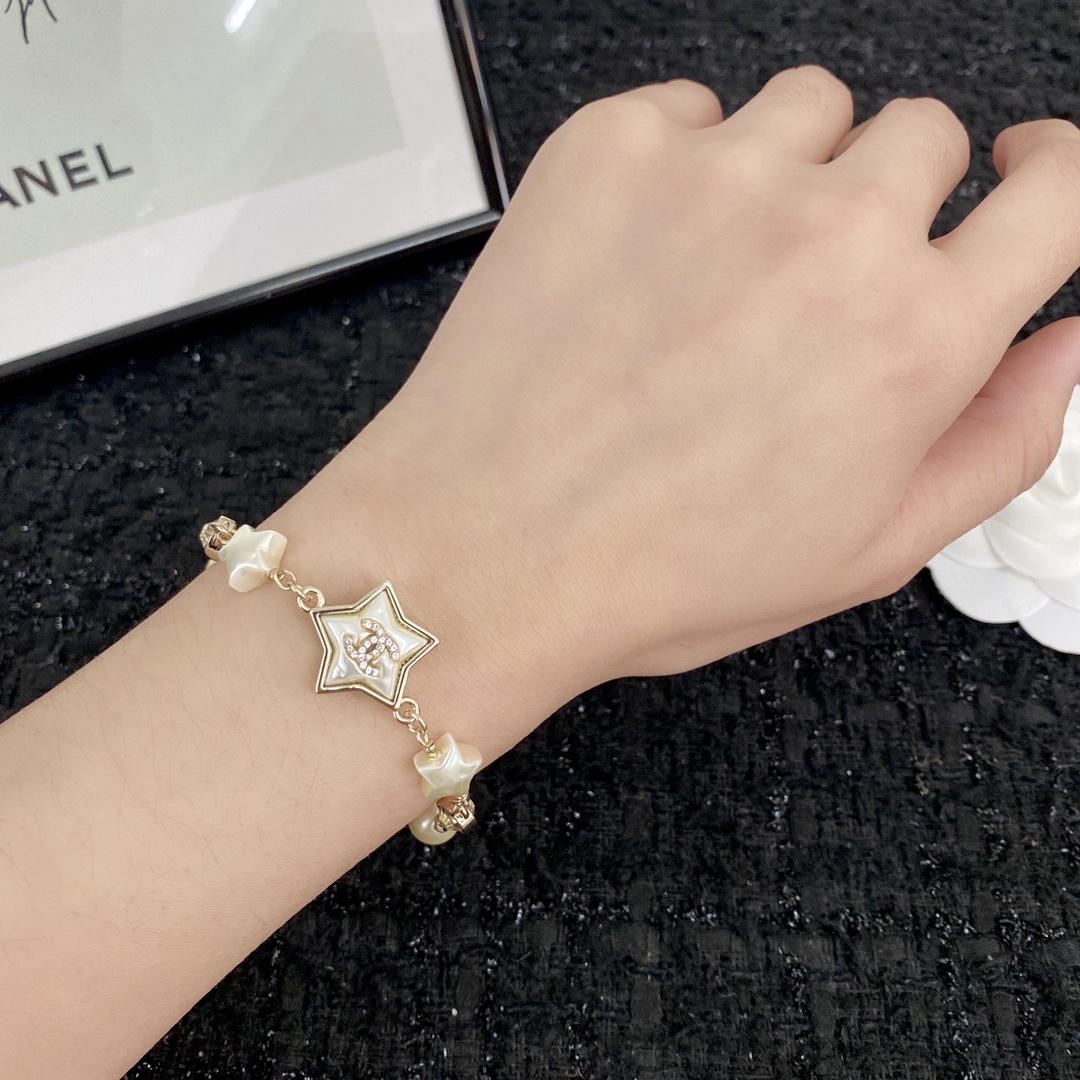 【CHANEL】ブレスレット、ファッションシンプルなスタイル