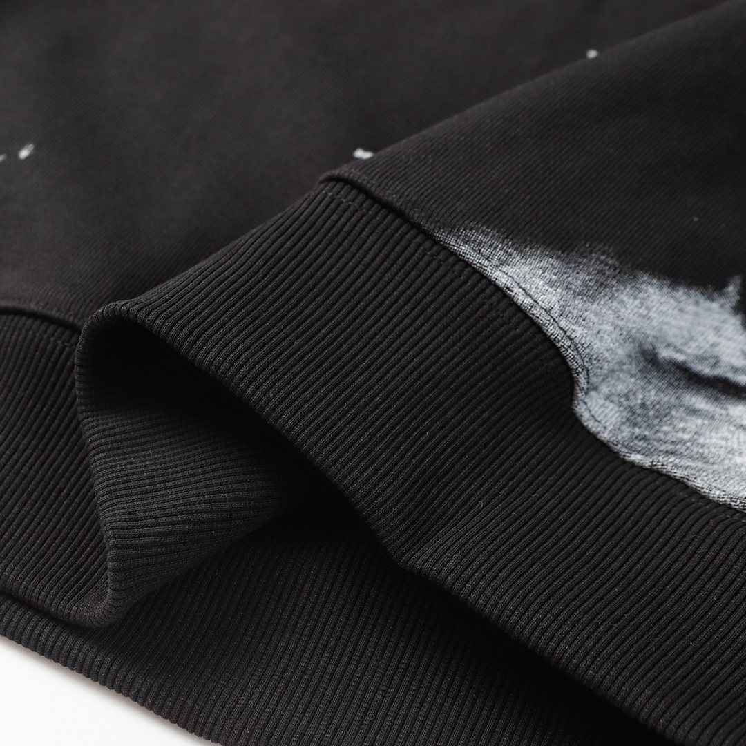 【CHROME HEARTS 公式旗艦店】クロムハーツ  丸首の衛衣  スウェットご好評に付き再入荷！