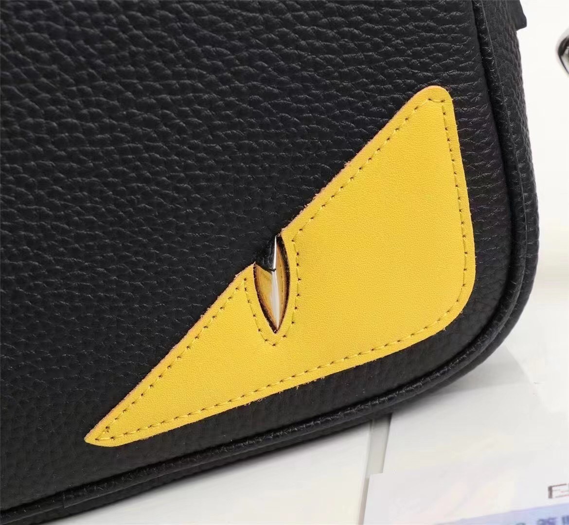 【FENDI  公式旗艦店】フェンディ クラッチバッグ当日出荷 好評に付き再入荷24*16*7CM