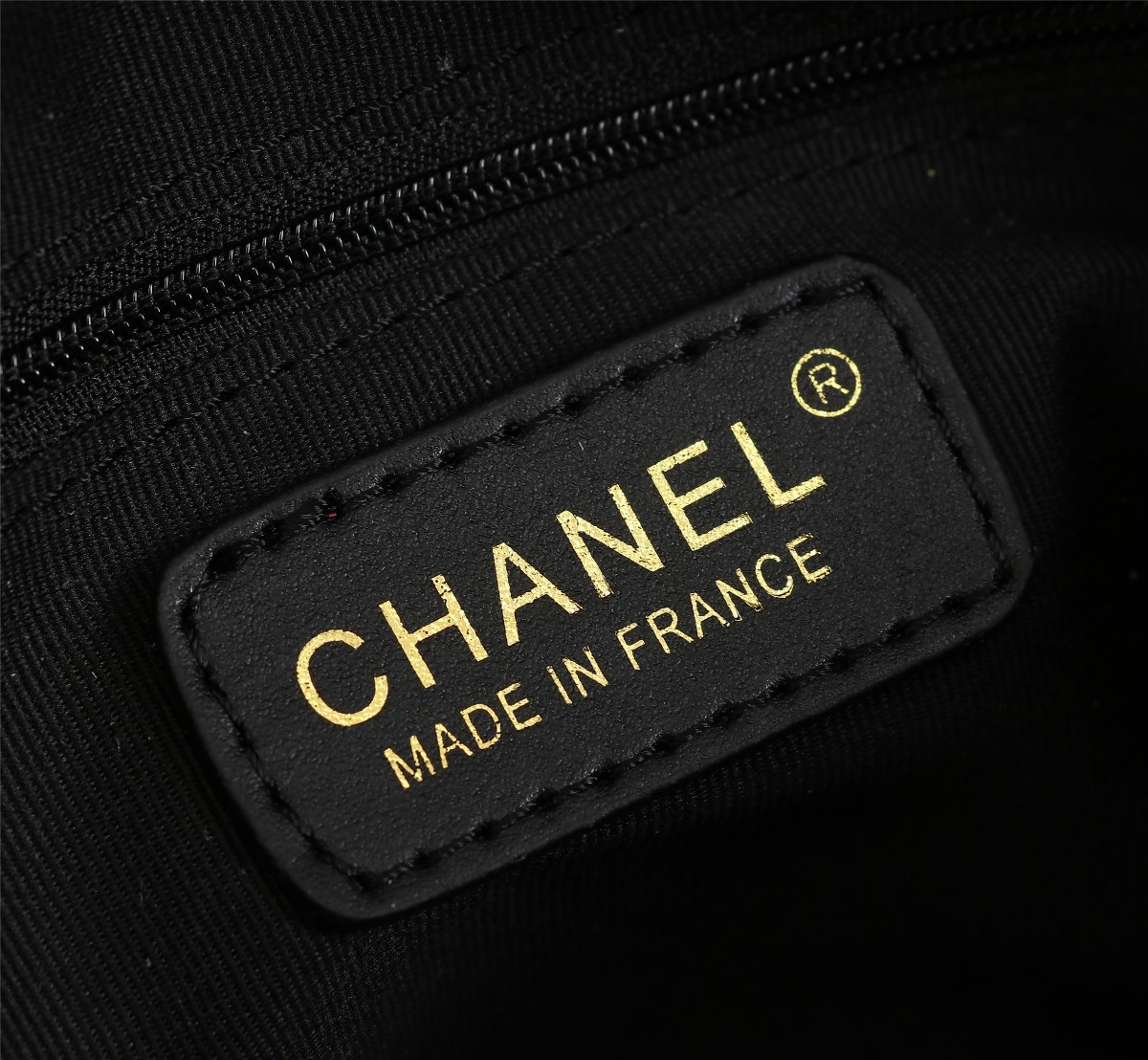 【CHANEL  公式旗艦店】シャネル  ウエストポーチ  当日出荷 好評に付き再入荷！23CM