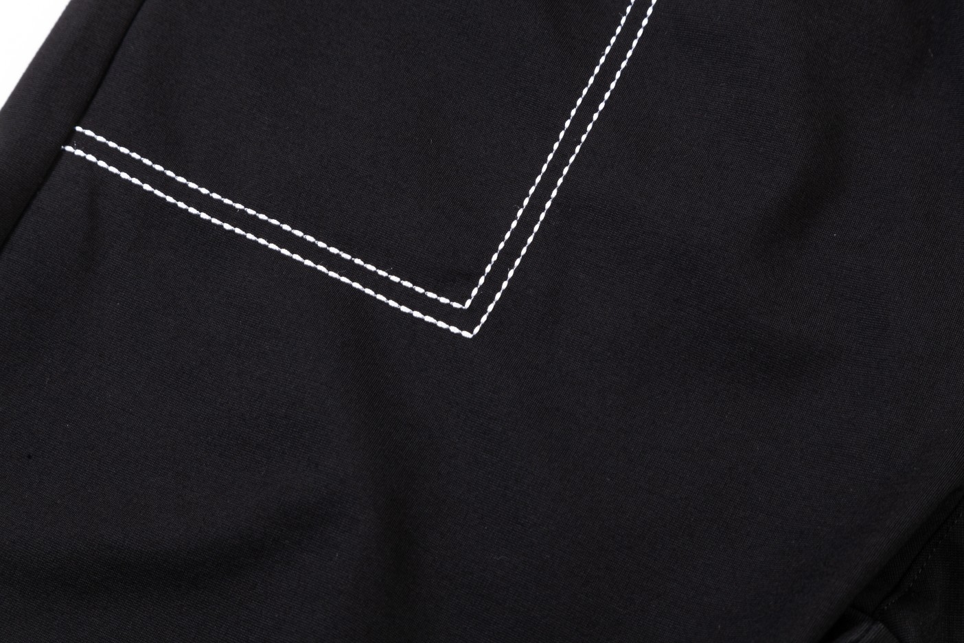 【DIOR  公式旗艦店】ディオール   ショートパンツ  ご好評に付き再入荷！