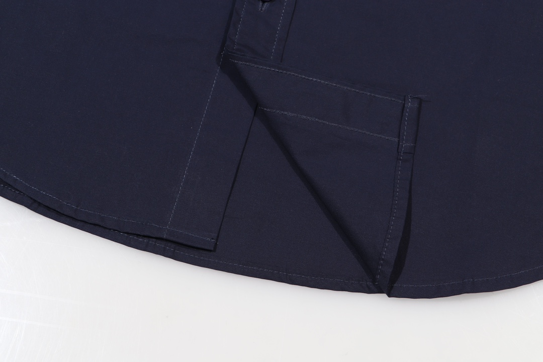 【BALENCIAGA 公式旗艦店】バレンシアガ  シャツ  ご好評に付き再入荷！