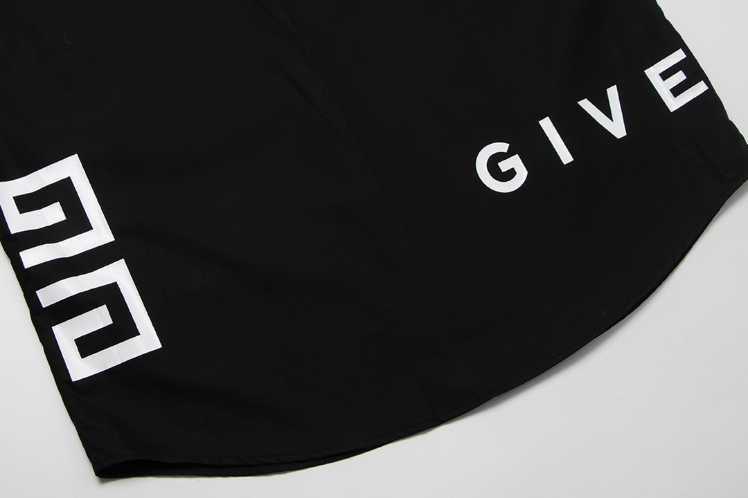 【GIVENCHY 公式旗艦店】ジバンシー 半袖シャツ ご好評に付き再入荷 240716