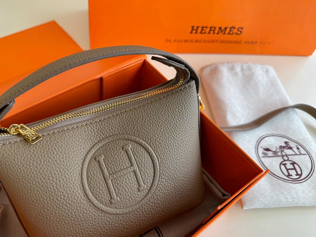 【Hermès 公式旗艦店】エルメス 斜めがけバッグ 当日出荷 好評に付き再入荷！17*12CM  240724