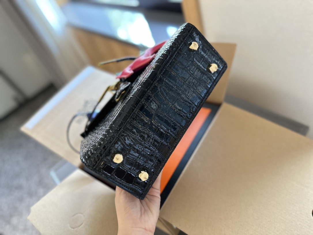 【Hermès 公式旗艦店】エルメス 斜めがけバッグ 当日出荷 好評に付き再入荷！25CM  240724