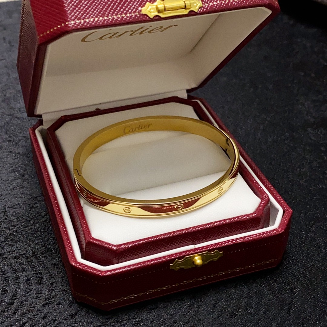 【CARTIER】ブレスレット、ファッションシンプルなスタイル 240729