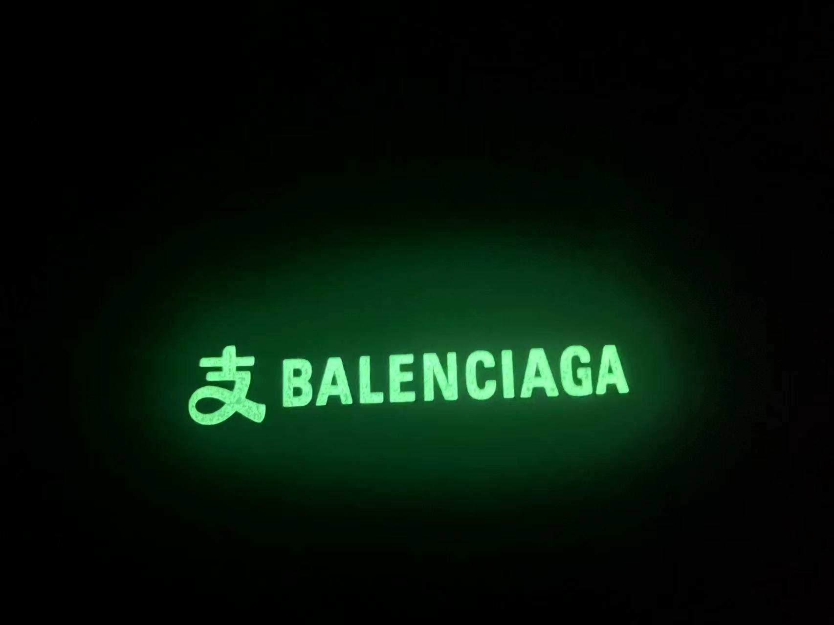 【BALENCIAGA 公式旗艦店】バレンシアガ  シャツ  ご好評に付き再入荷 240715
