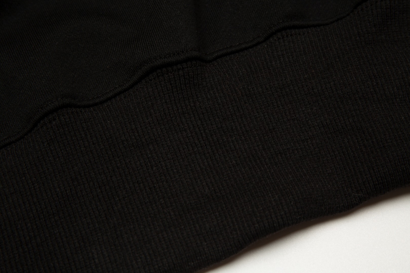 【EVISU 公式旗艦店】エヴィス 丸首の衛衣 スウェット ご好評に付き再入荷 240816