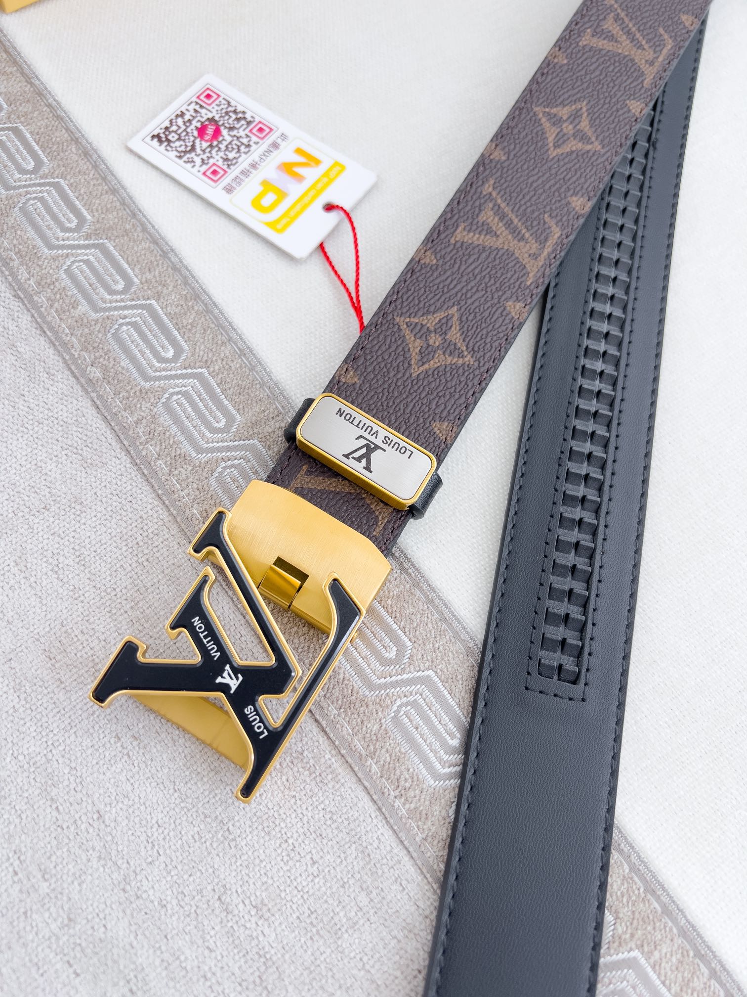 LV【LOUIS VUITTON】(ルイヴィトン) 3.5cmベルト メンズ  240903