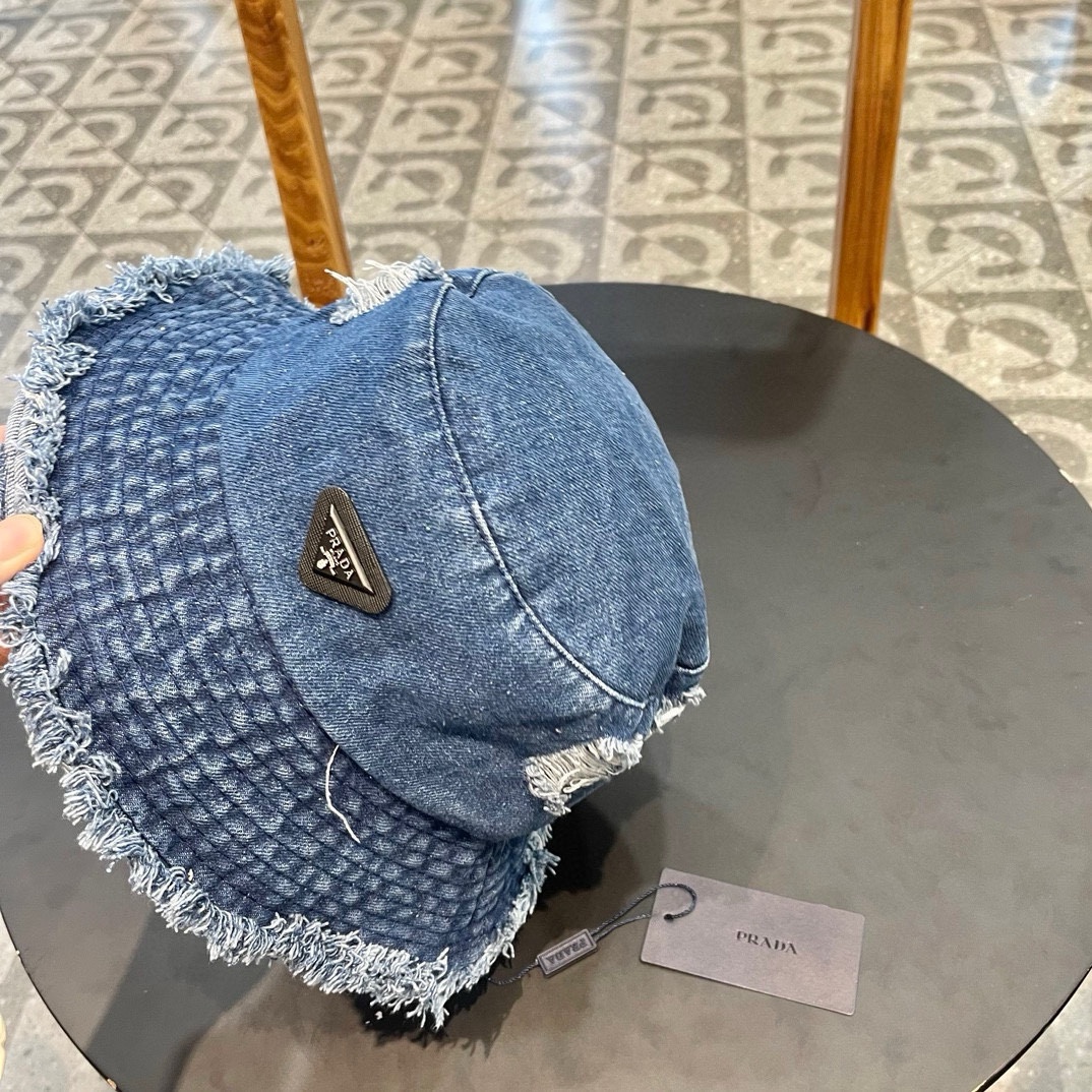 PRADA (プラダ)フィッシャーマンズハット 240904