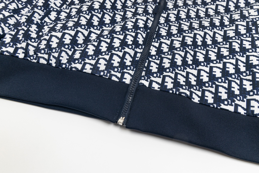 【DIOR  公式旗艦店】ディオール   ジャケット着 好評に付き再入荷！ 240923