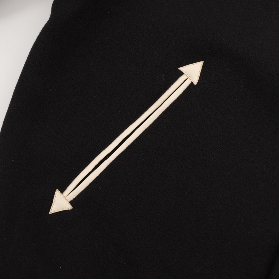 【CELINE】セリーヌ 野球着 ジャケット着ご好評に付き再入荷！240923