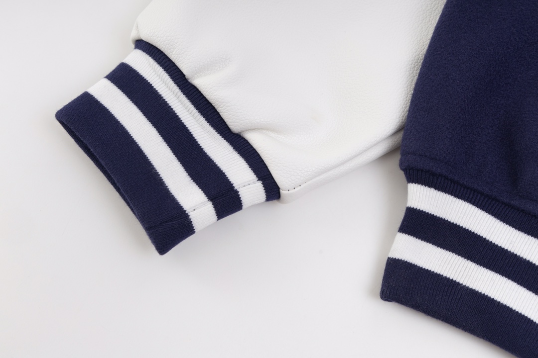 【CELINE】セリーヌ  ジャケット着ご好評に付き再入荷！240923