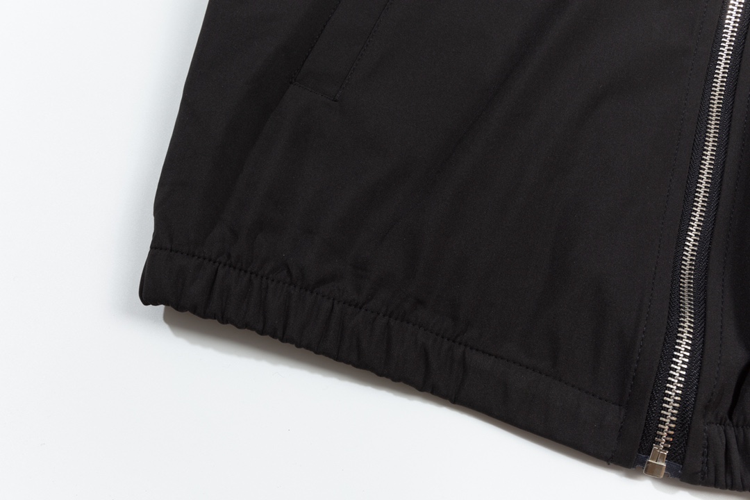 【FENDI】フェンディ ジャケット着ご好評に付き再入荷！240923