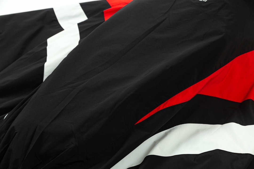 【BALENCIAGA】バレンシアガ  ジャケット着ご好評に付き再入荷！240923