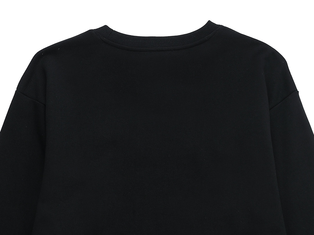 【PRADA 公式旗艦店】プラダ  丸首の衛衣 スウェットご好評に付き再入荷 240925