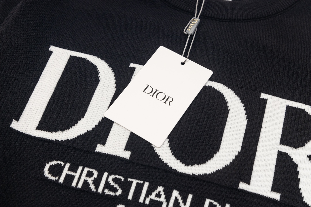 【DIOR 公式旗艦店】ディオール   セーター好評に付き再入荷！ 240929