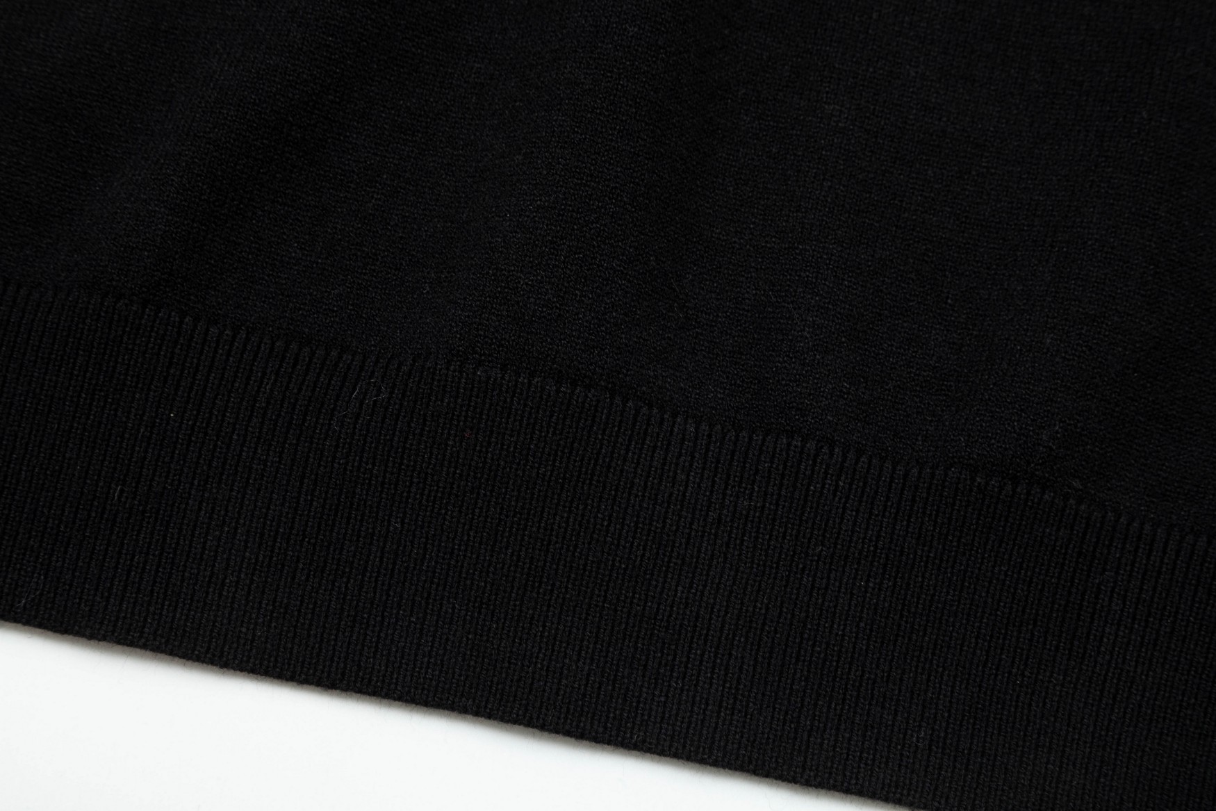 【BURBERRY 公式旗艦店】バーバリー   セーター好評に付き再入荷！ 240930