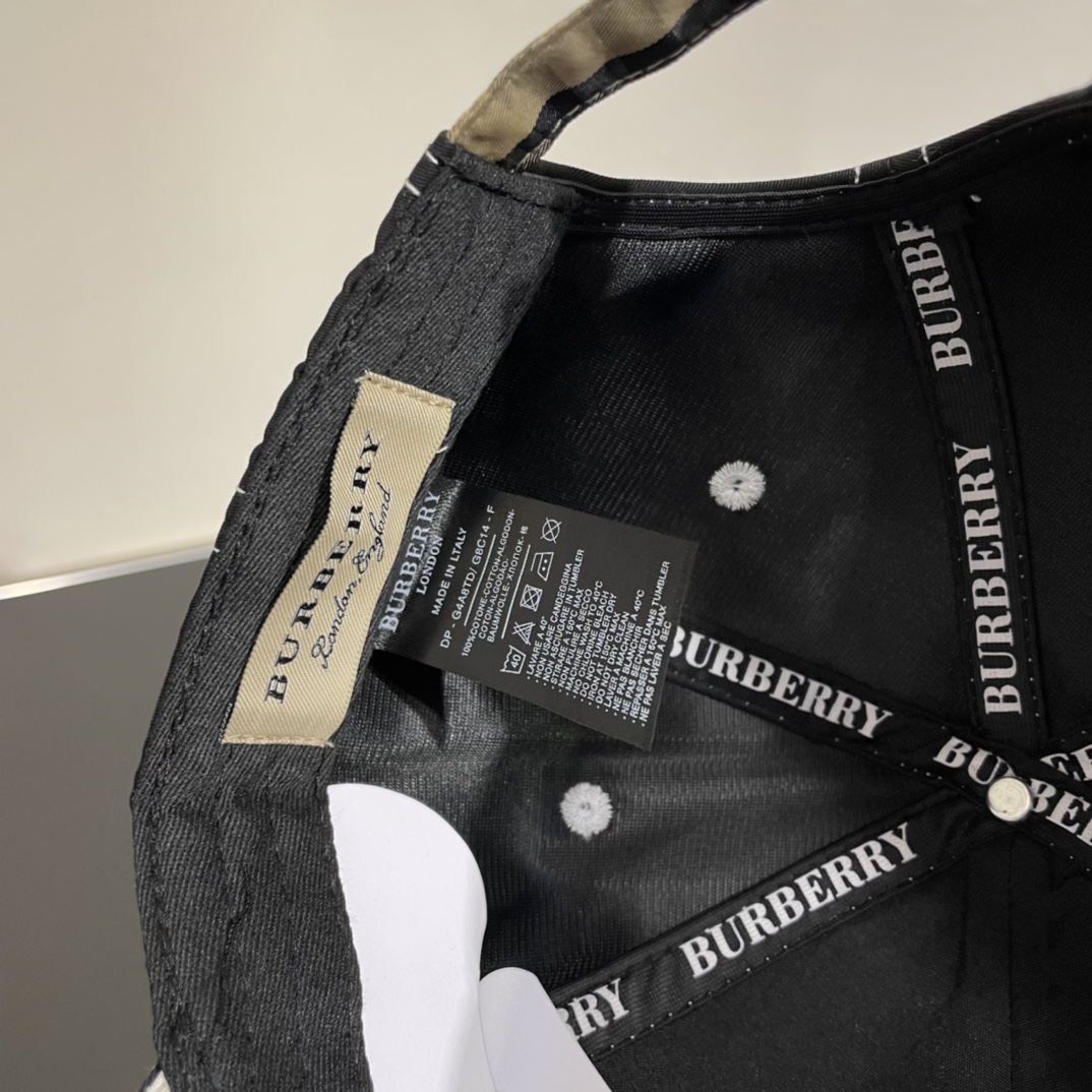 【BURBERRY  バーバリー】【数量限定】 野球帽 / ハット 241011