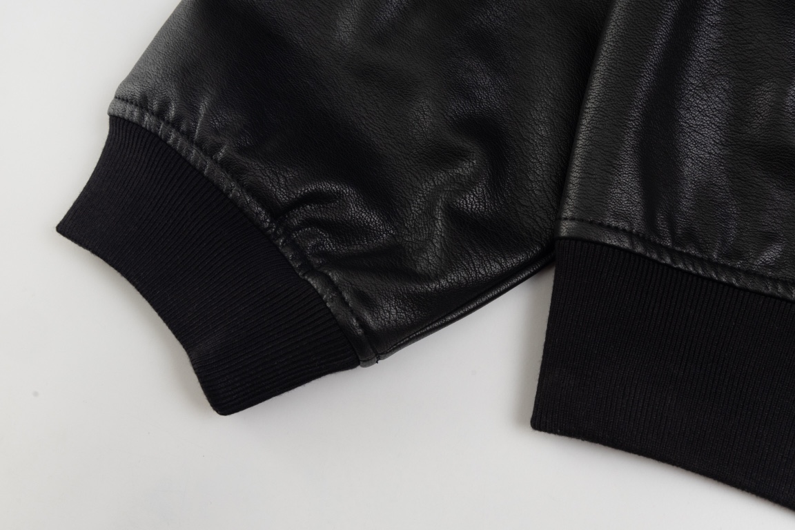 【LOUIS VUITTON  公式旗艦店】ルイヴィトン  ジャケット着 好評に付き再入荷！