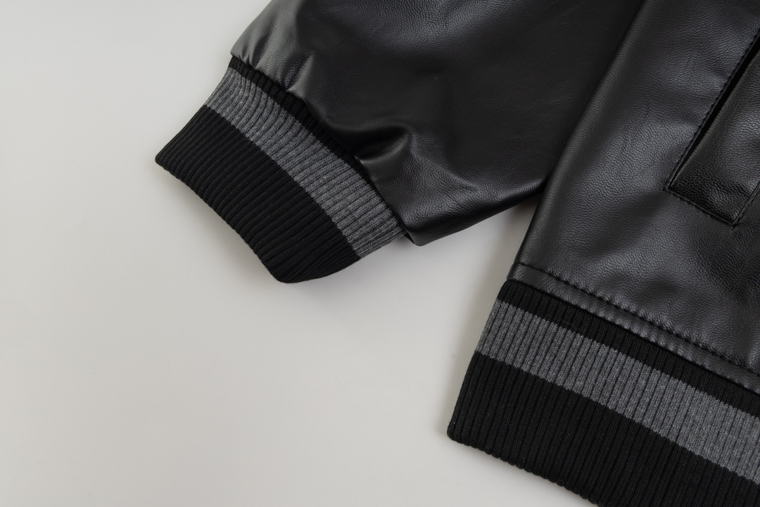 【OFF-WHITE  公式旗艦店】オフホワイト  野球着  ジャケット着ご好評に付き再入荷！241023