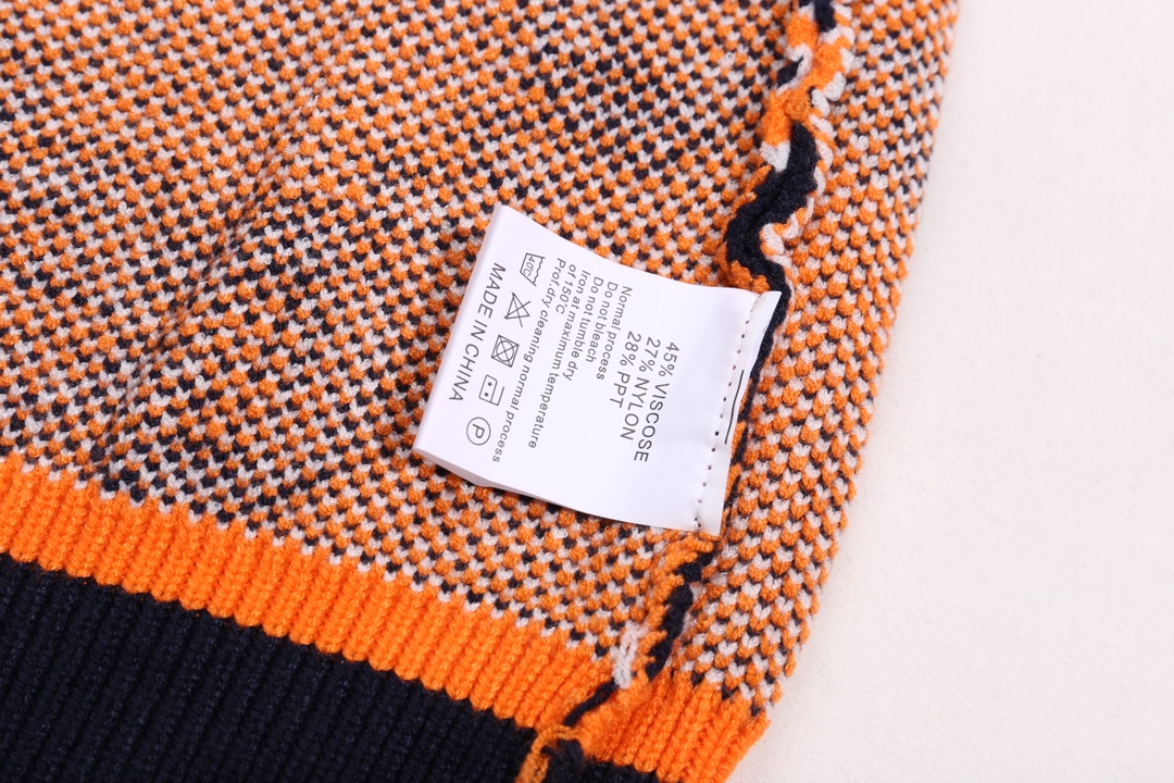 【GUCCI  公式旗艦店】グッチ  セーター好評に付き再入荷！ 241029