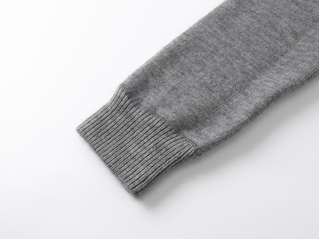 【GUCCI 公式旗艦店】グッチ  セーター好評に付き再入荷！241104