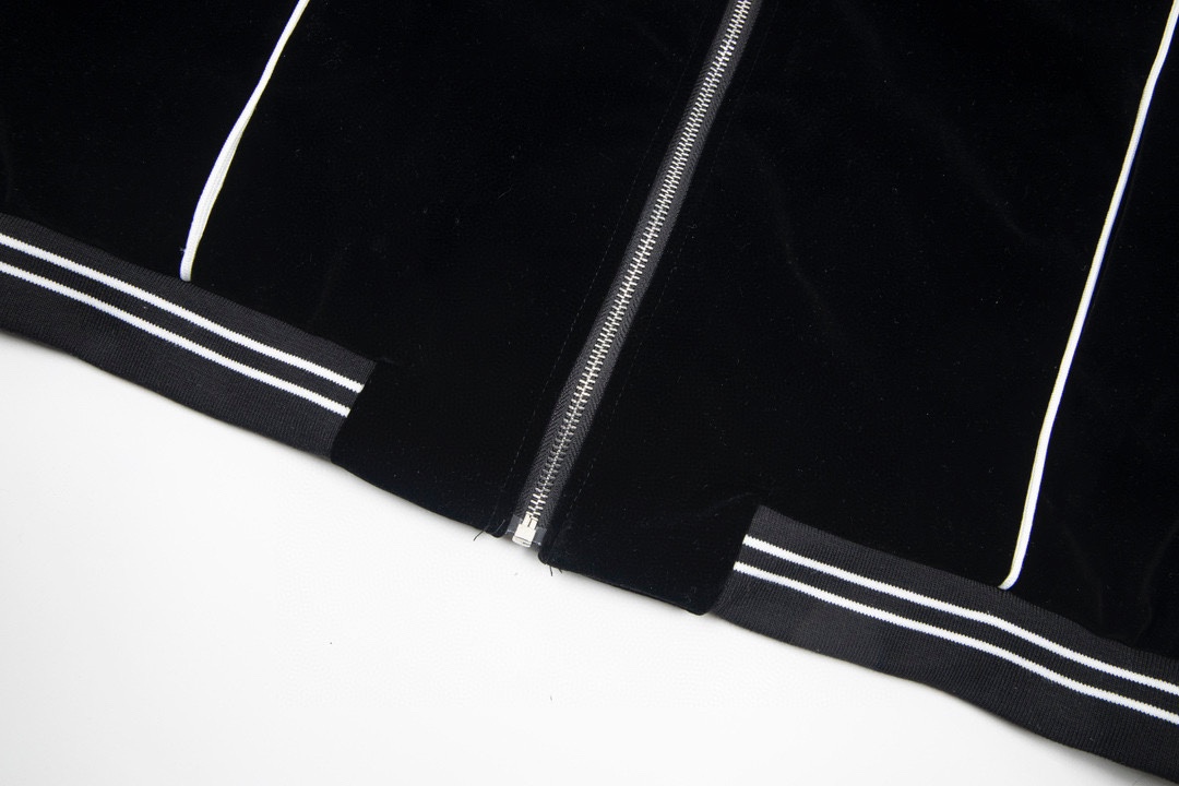 【CELINE 公式旗艦店】セリーヌ  ジャケット着好評に付き再入荷！ 241112