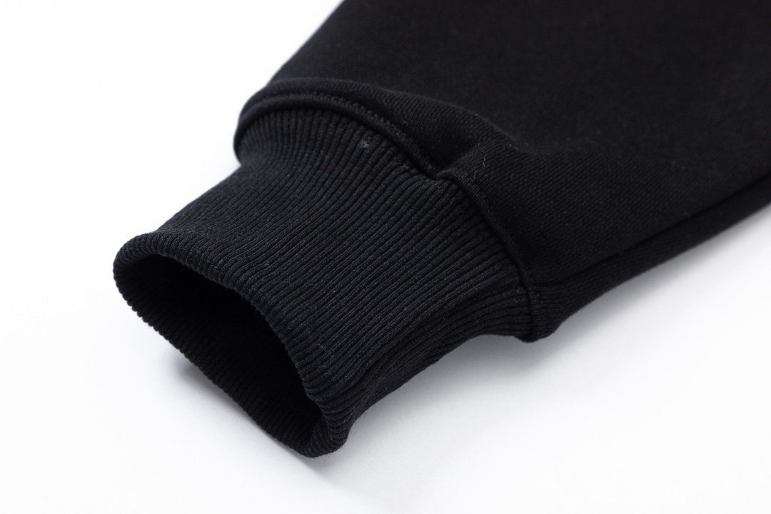 【DIOR 公式旗艦店】ディオール  丸首の衛衣 スウェットご好評に付き再入荷 241114