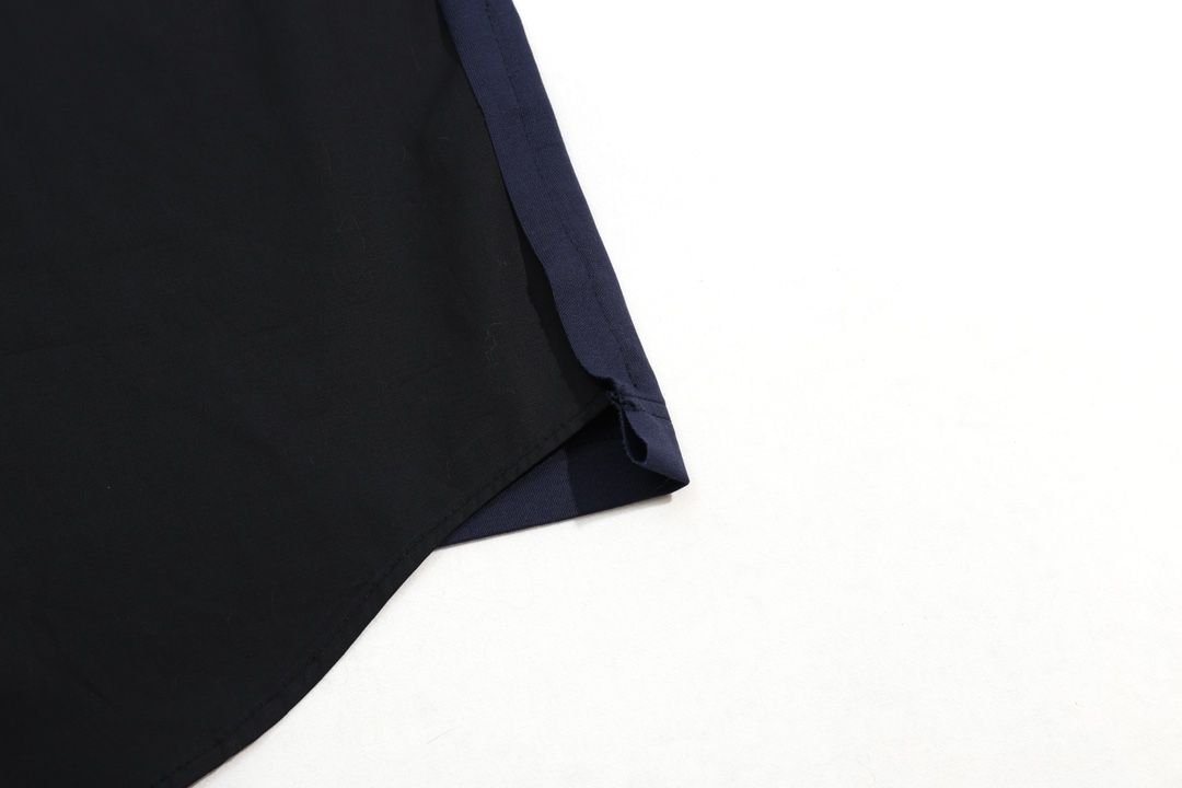 【BALENCIAGA 公式旗艦店】バレンシアガ   シャツ ご好評に付き再入荷  241119